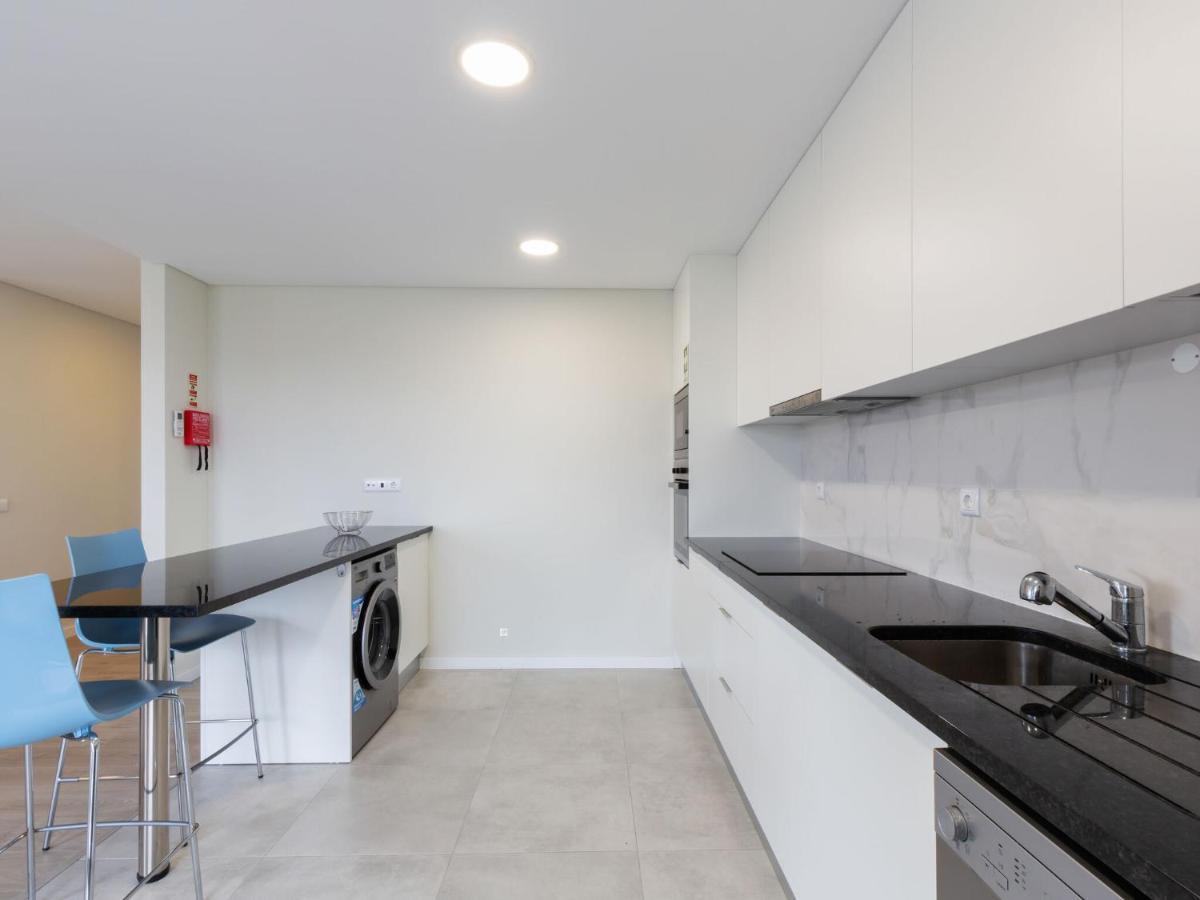 Beautiful Apartment In S O Martinho Do Porto With Balcony Sao Martinho do Porto Exterior photo