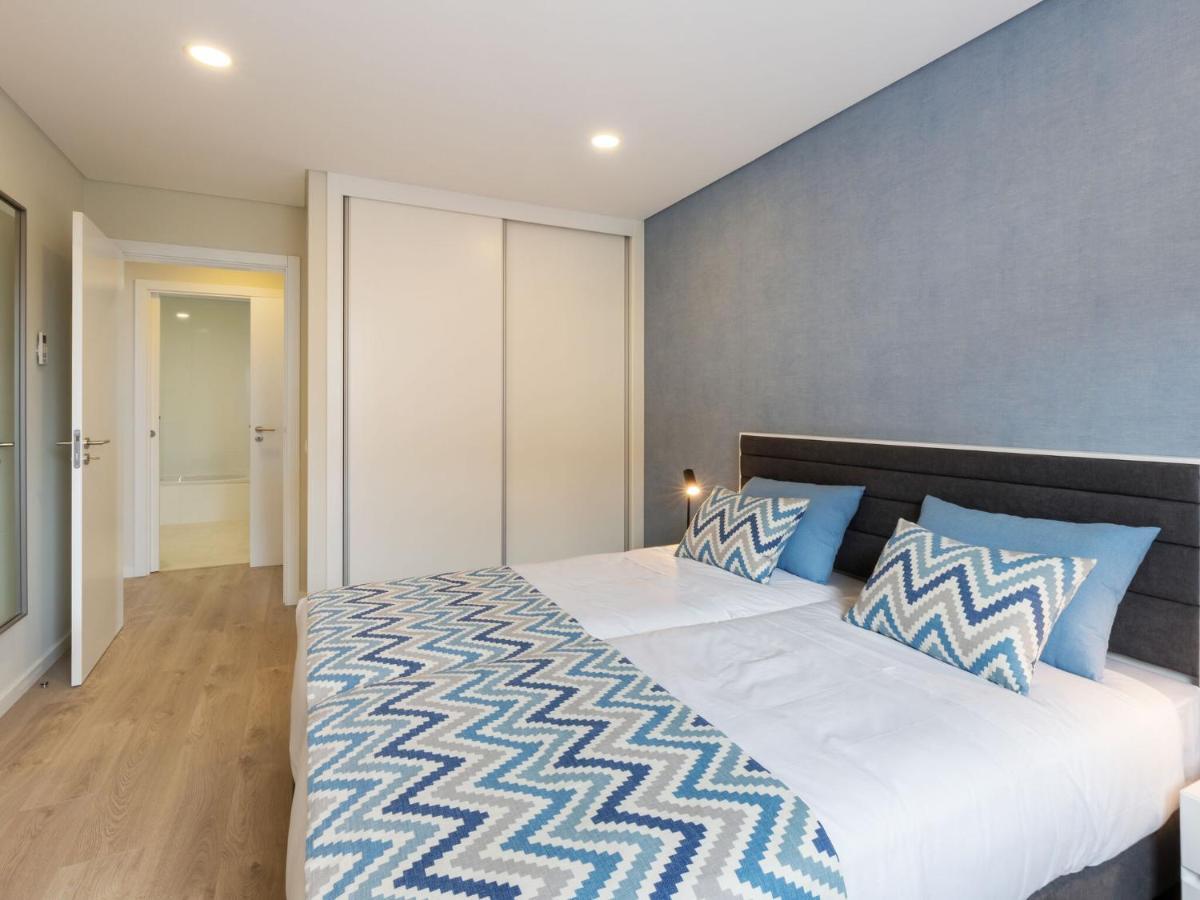 Beautiful Apartment In S O Martinho Do Porto With Balcony Sao Martinho do Porto Exterior photo